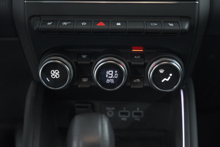 Renault Clio TCe 100 EDC Intens | Trekhaak | 360 Camera | Dodehoekdetectie | Stoelverwarming