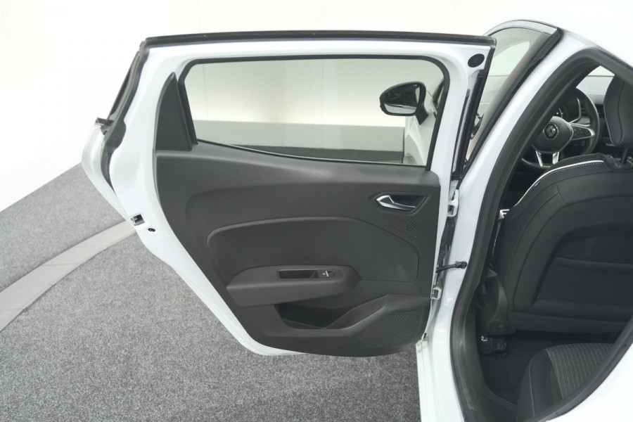 Renault Clio TCe 100 EDC Intens | Trekhaak | 360 Camera | Dodehoekdetectie | Stoelverwarming