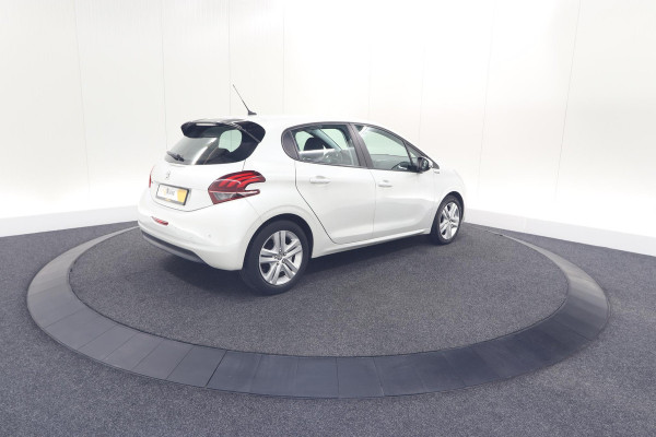 Peugeot 208 PureTech 82 Signature | Parkeersensoren | Apple CarPlay | Navigatie | Airco