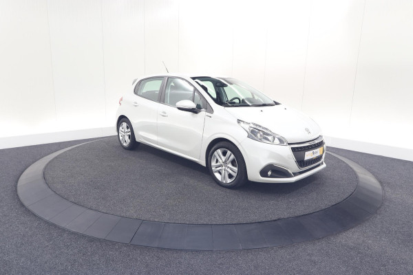 Peugeot 208 PureTech 82 Signature | Parkeersensoren | Apple CarPlay | Navigatie | Airco
