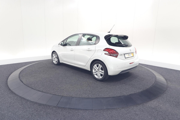 Peugeot 208 PureTech 82 Signature | Parkeersensoren | Apple CarPlay | Navigatie | Airco