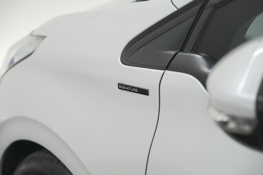 Peugeot 208 PureTech 82 Signature | Parkeersensoren | Apple CarPlay | Navigatie | Airco