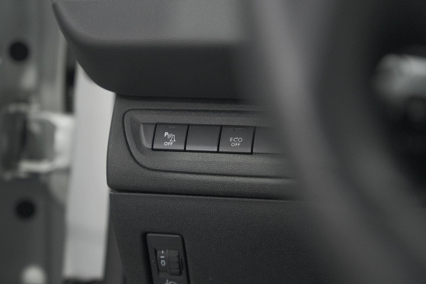 Peugeot 208 PureTech 82 Signature | Parkeersensoren | Apple CarPlay | Navigatie | Airco