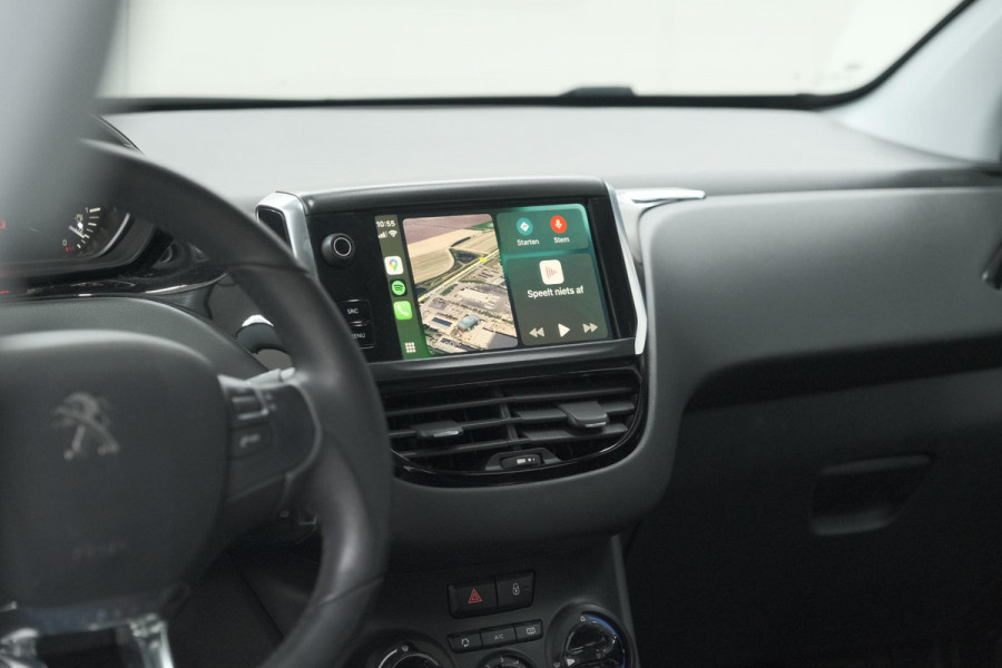 Peugeot 208 PureTech 82 Signature | Parkeersensoren | Apple CarPlay | Navigatie | Airco