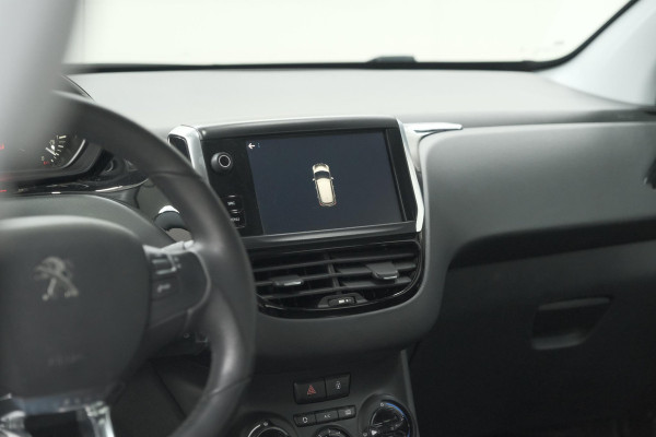 Peugeot 208 PureTech 82 Signature | Parkeersensoren | Apple CarPlay | Navigatie | Airco