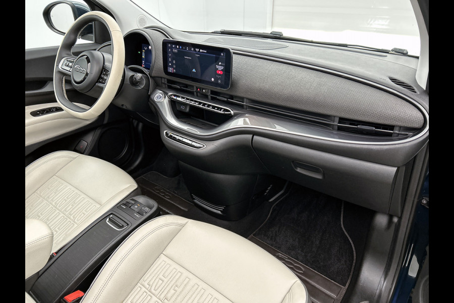Fiat 500E CABRIO La Prima 87Kw / 42 kWh / Leder / Pdc+Camera / Navigatie / Airco-ecc. / 100% Electrisch,100%Stijlvol / Apk 11-2026