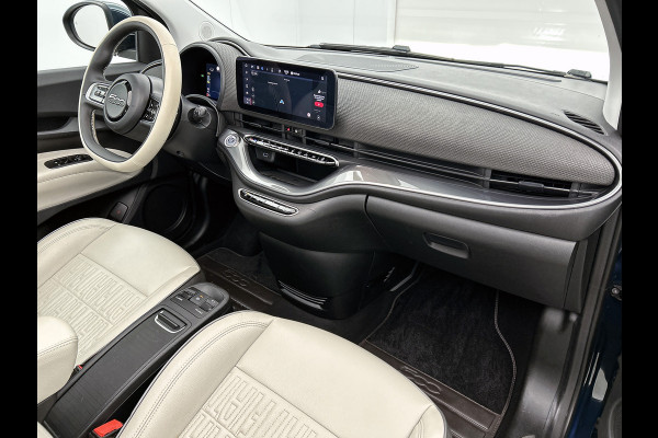 Fiat 500E CABRIO La Prima 87Kw / 42 kWh / Leder / Pdc+Camera / Navigatie / Airco-ecc. / 100% Electrisch,100%Stijlvol / Apk 11-2026
