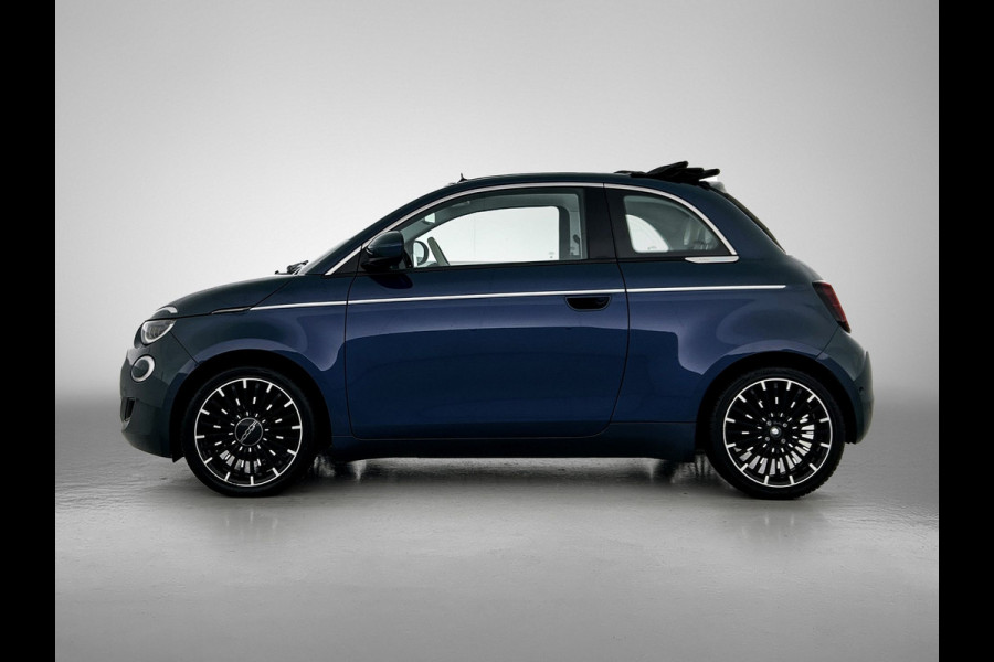 Fiat 500E CABRIO La Prima 87Kw / 42 kWh / Leder / Pdc+Camera / Navigatie / Airco-ecc. / 100% Electrisch,100%Stijlvol / Apk 11-2026