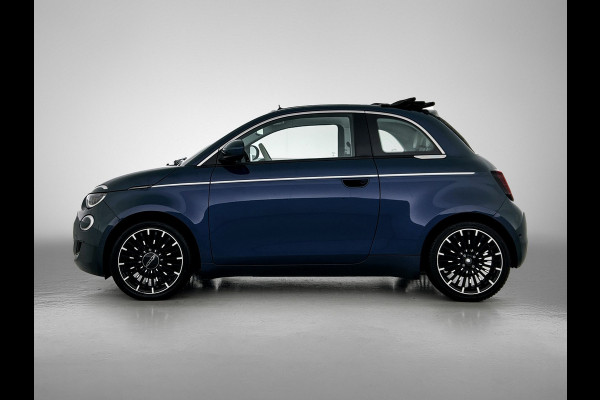 Fiat 500E CABRIO La Prima 87Kw / 42 kWh / Leder / Pdc+Camera / Navigatie / Airco-ecc. / 100% Electrisch,100%Stijlvol / Apk 11-2026