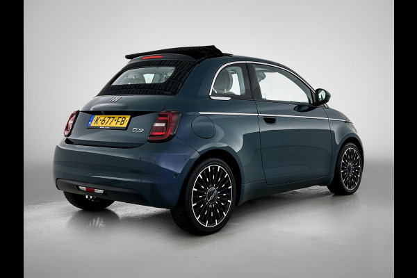 Fiat 500E CABRIO La Prima 87Kw / 42 kWh / Leder / Pdc+Camera / Navigatie / Airco-ecc. / 100% Electrisch,100%Stijlvol / Apk 11-2026