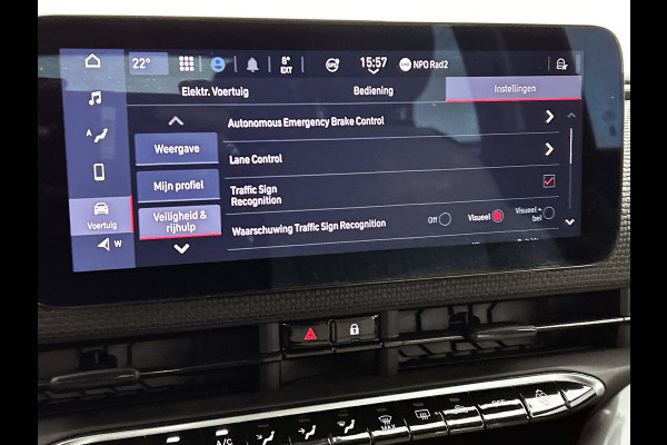 Fiat 500E CABRIO La Prima 87Kw / 42 kWh / Leder / Pdc+Camera / Navigatie / Airco-ecc. / 100% Electrisch,100%Stijlvol / Apk 11-2026