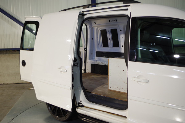 Volkswagen Caddy 2.0 TDI L1H1 BMT Economy Business, Leder, Carplay, Elek. Ramen, Bluetooth, Airco