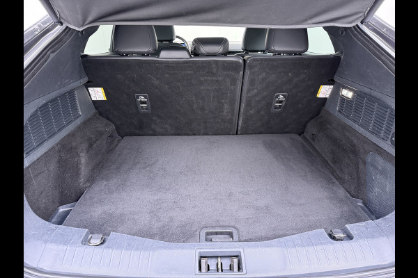 Ford Mustang Mach-E RWD 75kWh Leer (semi-)Autopilot PanoDak Trekhaak 360°Topview-Camera Adaptive-Cruise-Control Apple Carplay B&O®-Hifi 18" E DAB Lane-Assist Keyless-go Autonomous Emergency Braking ESP ASR Verkeersbordherkenning Vermoeidheidsherkenning Dodehoek-Detector 1e Eigenaar Origineel Nederlandse Auto Nieuwprijs €50.424