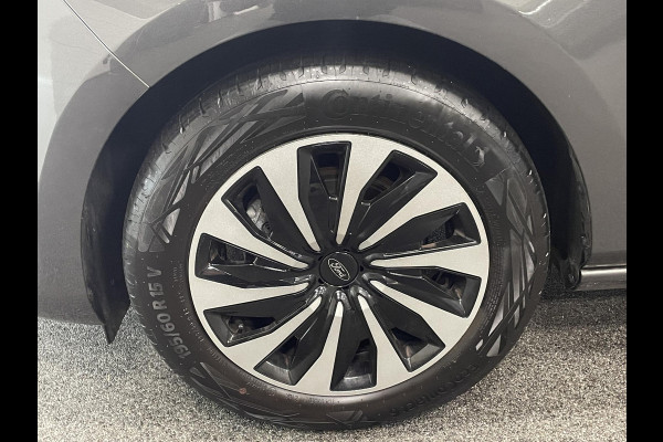 Ford Fiesta 1.0 EcoBoost Hybrid Titanium Navigatie Apple Carplay/Android Auto Cruise Control Full Led Climate Control