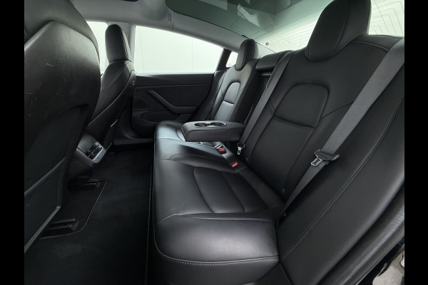 Tesla Model 3 RWD Plus 325PK Lmv 18" AutoPilot Leder Panoramadak Adaptive-Cruise Camera's Elektr.-Stuur+Stoelen+Spiegels+Geheugen+Easy-Entry+V Navi LED ACC DAB Voorverwarmen interieur via App Keyless One-Pedal-Drive Origineel Nederlandse Auto