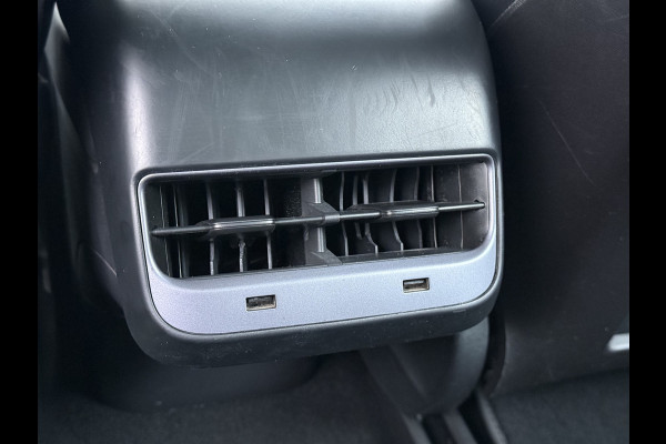 Tesla Model 3 RWD Plus 325PK Lmv 18" AutoPilot Leder Panoramadak Adaptive-Cruise Camera's Elektr.-Stuur+Stoelen+Spiegels+Geheugen+Easy-Entry+V Navi LED ACC DAB Voorverwarmen interieur via App Keyless One-Pedal-Drive Origineel Nederlandse Auto