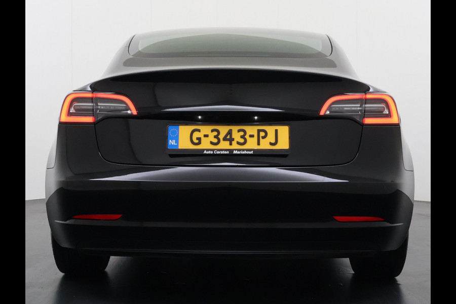 Tesla Model 3 RWD Plus 325PK Lmv 18" AutoPilot Leder Panoramadak Adaptive-Cruise Camera's Elektr.-Stuur+Stoelen+Spiegels+Geheugen+Easy-Entry+V Navi LED ACC DAB Voorverwarmen interieur via App Keyless One-Pedal-Drive Origineel Nederlandse Auto