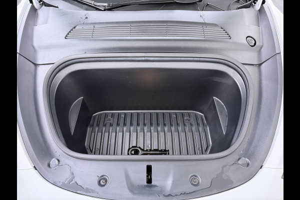 Tesla Model Y Long Range AWD 75kWh Trekhaak SOH 91% Warmtepomp Autopilot Leder Panoramadak Elektr.Stuur+Stoel+Verwarmd Navi Ecc Premium Audio  4WD Camera's Elektr.AchterKlep Parkeer Assistent Sentry-Mode Bluetooth Dodehoek detector Connected services AMD-Ryzen Processor™ 1e Eigenaar 1.600kg Trekvermogen Origineel Nederlandse Auto Garantie op Batterij en Motor tot 29-6-2030 max. 192.000km