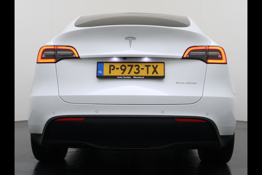 Tesla Model Y Long Range AWD 75kWh Trekhaak SOH 91% Warmtepomp Autopilot Leder Panoramadak Elektr.Stuur+Stoel+Verwarmd Navi Ecc Premium Audio  4WD Camera's Elektr.AchterKlep Parkeer Assistent Sentry-Mode Bluetooth Dodehoek detector Connected services AMD-Ryzen Processor™ 1e Eigenaar 1.600kg Trekvermogen Origineel Nederlandse Auto Garantie op Batterij en Motor tot 29-6-2030 max. 192.000km