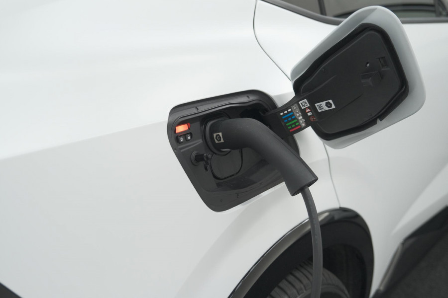 Renault Rafale 1.2 E-Tech 4x4 plug-in hybrid 300 Esprit Alpine | 360 Camera | Elektronische Kofferklep | Pack Winter