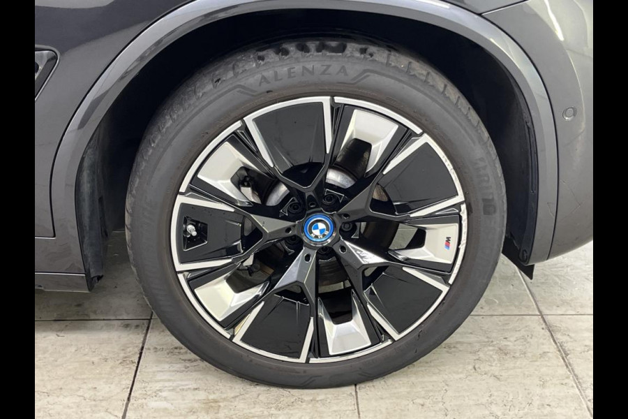 BMW iX3 High Executive 80 kWh M-Sport HUD Pano Adapt.Cruise Memory