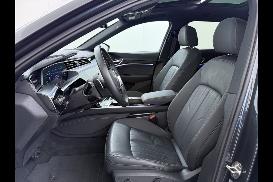 Audi e-tron 50 Quattro 71kWh SOH 90% Leder Camera Panoramadak Adap.Cruise Apple Carplay Android Auto Business Edition Plus Elek.Stoelen Memory Elek.Achterklep Stoelverwarming Led Lmv 21" Optiek-pakket zwart Origineel Nederlandse Auto