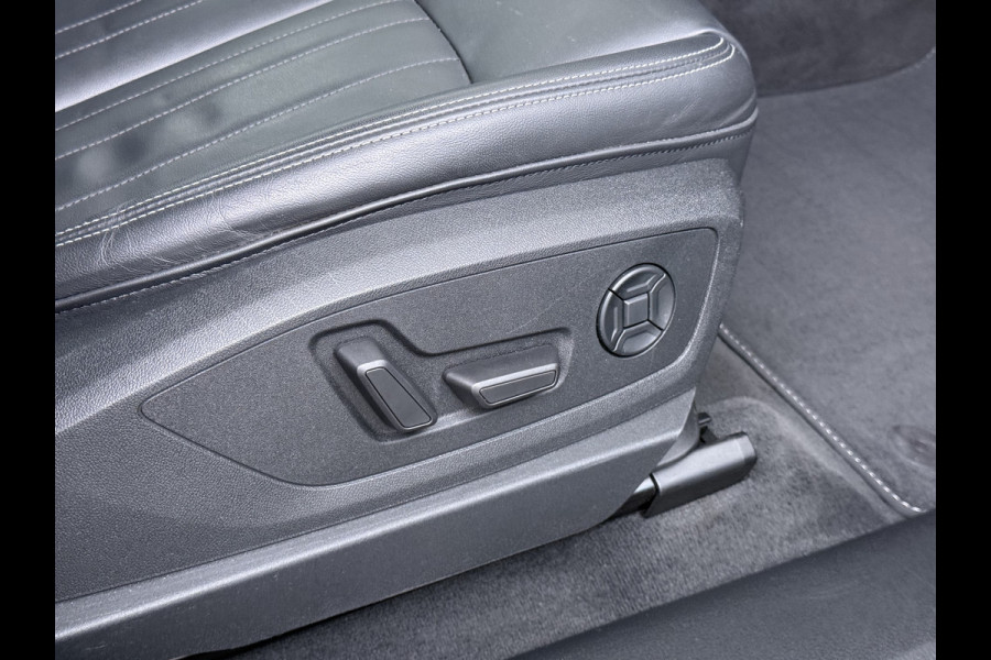 Audi e-tron 50 Quattro 71kWh SOH 90% Leder Camera Panoramadak Adap.Cruise Apple Carplay Android Auto Business Edition Plus Elek.Stoelen Memory Elek.Achterklep Stoelverwarming Led Lmv 21" Optiek-pakket zwart Origineel Nederlandse Auto