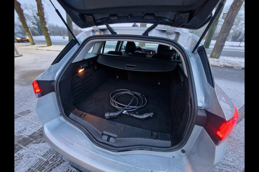 Renault Mégane Estate 1.6 E-Tech Plug-In Hybrid 160 Business Zen|Automaat|LED|53.926KM|Clima|Cruise|