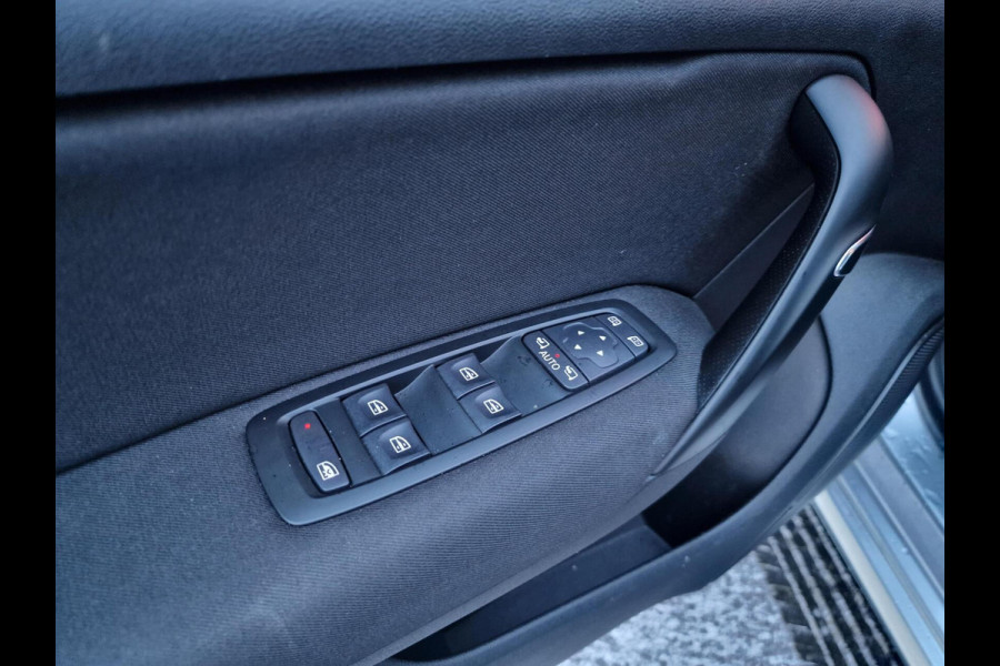 Renault Mégane Estate 1.6 E-Tech Plug-In Hybrid 160 Business Zen|Automaat|LED|53.926KM|Clima|Cruise|