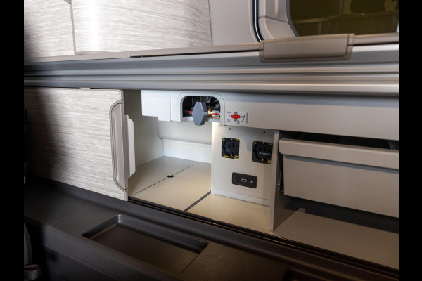 Volkswagen California Ocean eHybrid 4Motion / 245pk / Trekhaak /