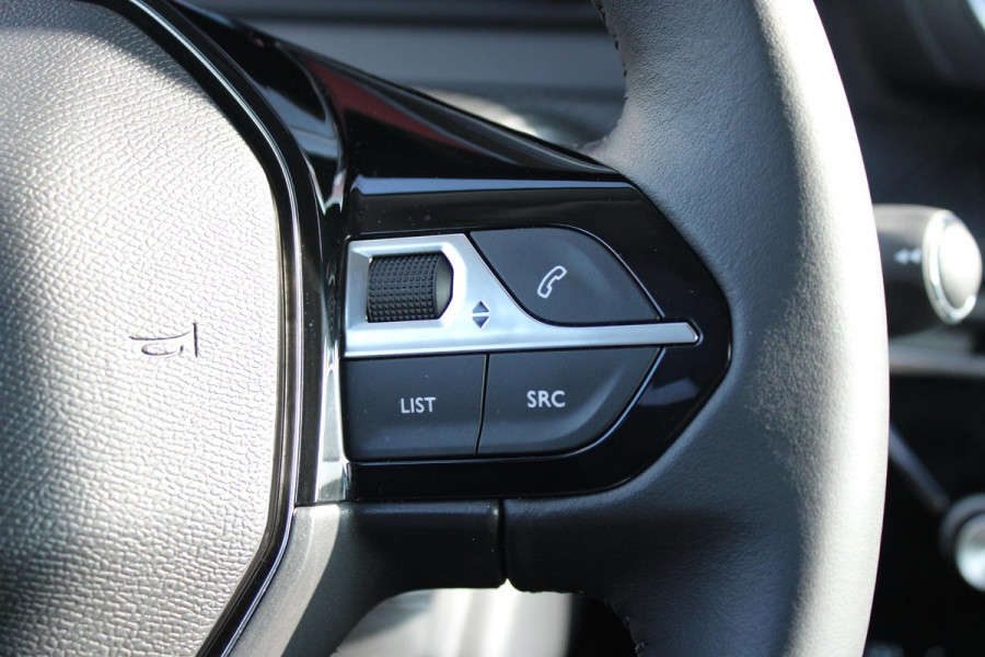 Peugeot 208 1.2 100PK ALLURE | CAMERA VOOR + ACHTER | KEYLESS ENTRY/START | DODEHOEK DETECTIE | NAVIGATIE | DRAADLOZE APPLE CARPLAY/ANDROID AUTO | PARKEERSENSOREN VOOR + ACHTER | ADAPTIVE CRUISE CONTROL | DAB+ RADIO | LED KOPLAMPEN |