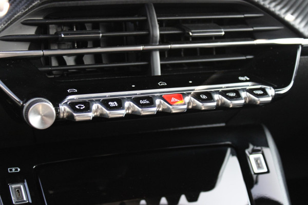 Peugeot 208 1.2 100PK ALLURE | CAMERA VOOR + ACHTER | KEYLESS ENTRY/START | DODEHOEK DETECTIE | NAVIGATIE | DRAADLOZE APPLE CARPLAY/ANDROID AUTO | PARKEERSENSOREN VOOR + ACHTER | ADAPTIVE CRUISE CONTROL | DAB+ RADIO | LED KOPLAMPEN |