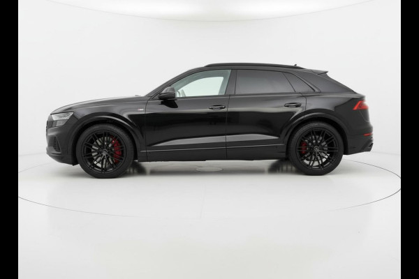 Audi Q8 55 TFSI quattro * S-line * Panoramadak * Dealer onderh. *