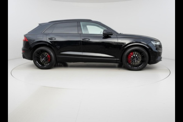 Audi Q8 55 TFSI quattro * S-line * Panoramadak * Dealer onderh. *