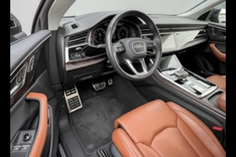 Audi Q8 55 TFSI quattro * S-line * Panoramadak * Dealer onderh. *