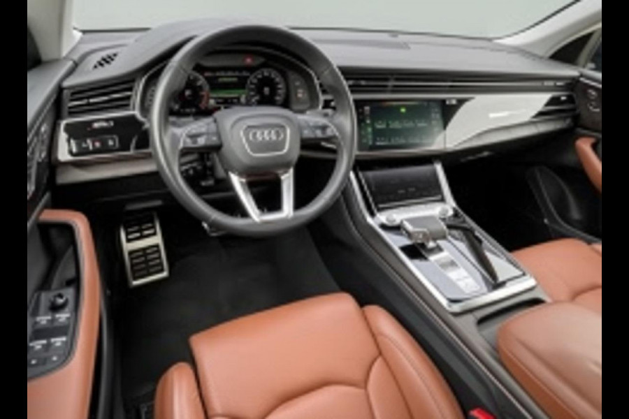 Audi Q8 55 TFSI quattro * S-line * Panoramadak * Dealer onderh. *