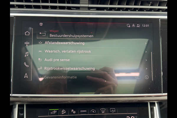 Audi Q8 55 TFSI quattro * S-line * Panoramadak * Dealer onderh. *