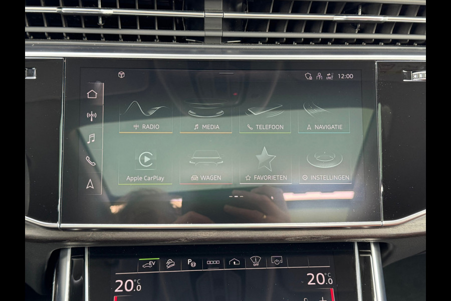 Audi Q8 55 TFSI quattro * S-line * Panoramadak * Dealer onderh. *