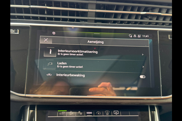 Audi Q8 55 TFSI quattro * S-line * Panoramadak * Dealer onderh. *