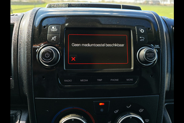 Opel Movano 2.2D 140 L2H2 3.5T - 140 Pk - Euro 6 - ParkeerCamera - Airco - Cruise Control