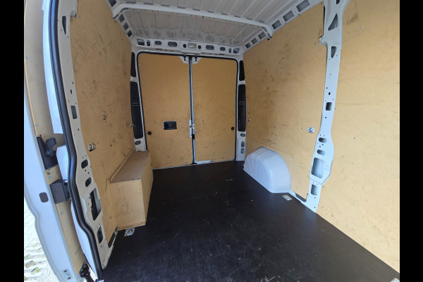 Opel Movano 2.2D 140 L2H2 3.5T - 140 Pk - Euro 6 - ParkeerCamera - Airco - Cruise Control