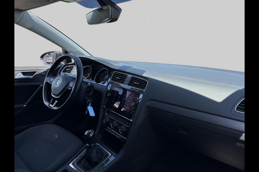 Volkswagen Golf 1.5 TSI Comfortline Business  | 130PK | adaptive cruise | trekhaak | Apple Carplay/Android Auto