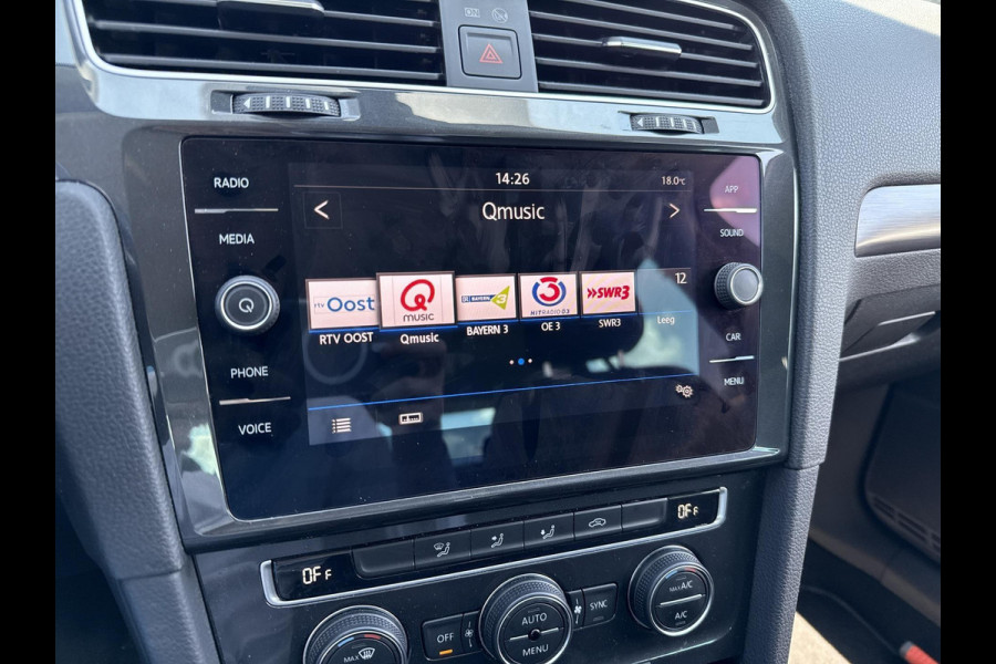 Volkswagen Golf 1.5 TSI Comfortline Business  | 130PK | adaptive cruise | trekhaak | Apple Carplay/Android Auto