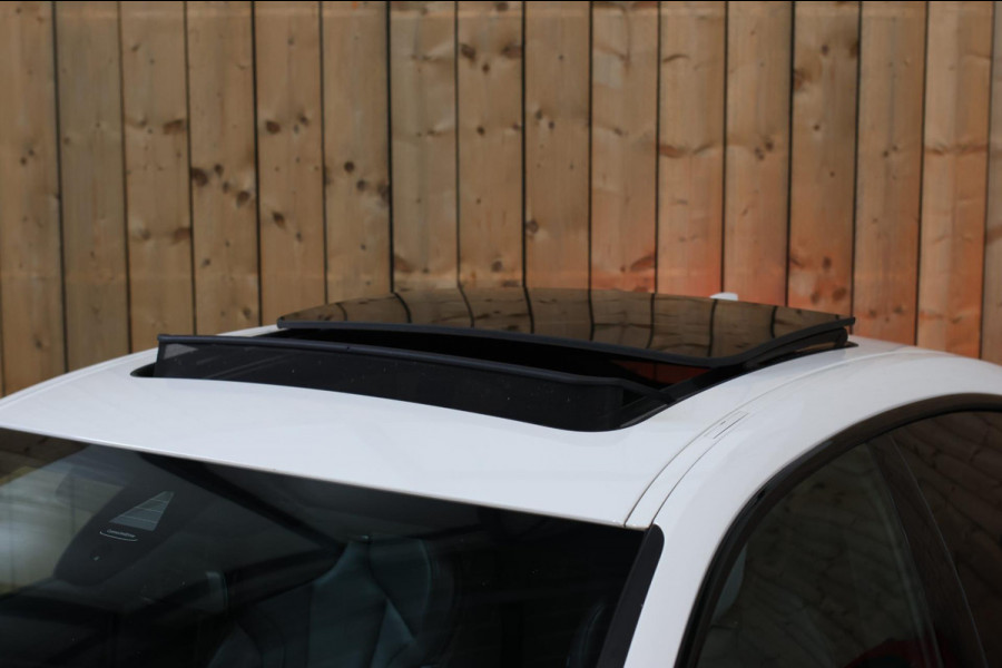 BMW 2 Serie Gran Coupé 218i M-Sport *Pano*Camera*Sportstoelen*Head-Up*Leder*