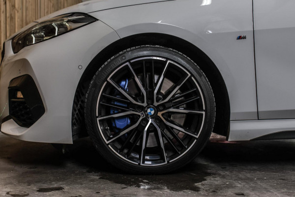 BMW 2 Serie Gran Coupé 218i M-Sport *Pano*Camera*Sportstoelen*Head-Up*Leder*