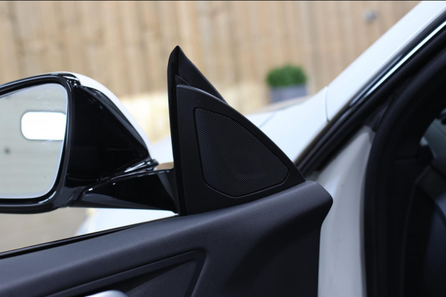 BMW 2 Serie Gran Coupé 218i M-Sport *Pano*Camera*Sportstoelen*Head-Up*Leder*