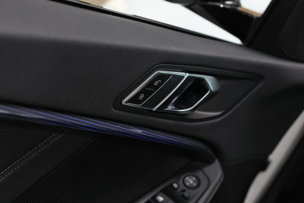 BMW 2 Serie Gran Coupé 218i M-Sport *Pano*Camera*Sportstoelen*Head-Up*Leder*