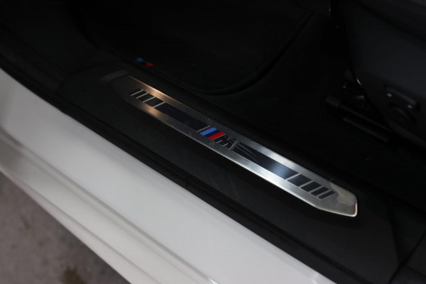 BMW 2 Serie Gran Coupé 218i M-Sport *Pano*Camera*Sportstoelen*Head-Up*Leder*