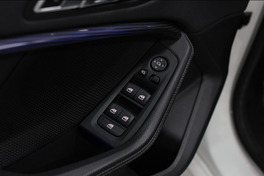 BMW 2 Serie Gran Coupé 218i M-Sport *Pano*Camera*Sportstoelen*Head-Up*Leder*