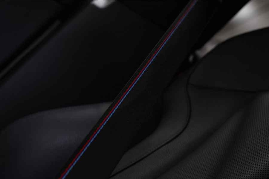 BMW 2 Serie Gran Coupé 218i M-Sport *Pano*Camera*Sportstoelen*Head-Up*Leder*